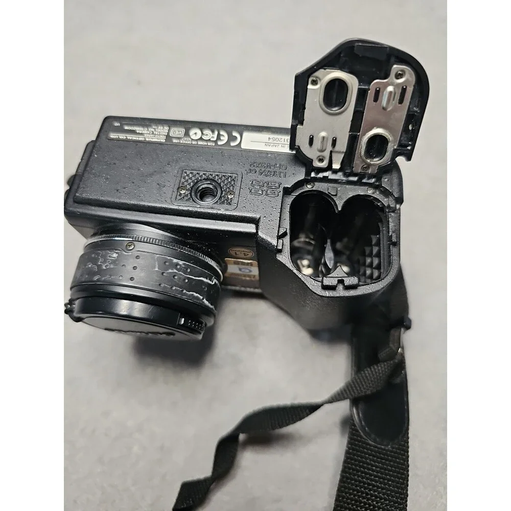 Olympus Camedia C-4040ZOOM Digital Camera Tested Working